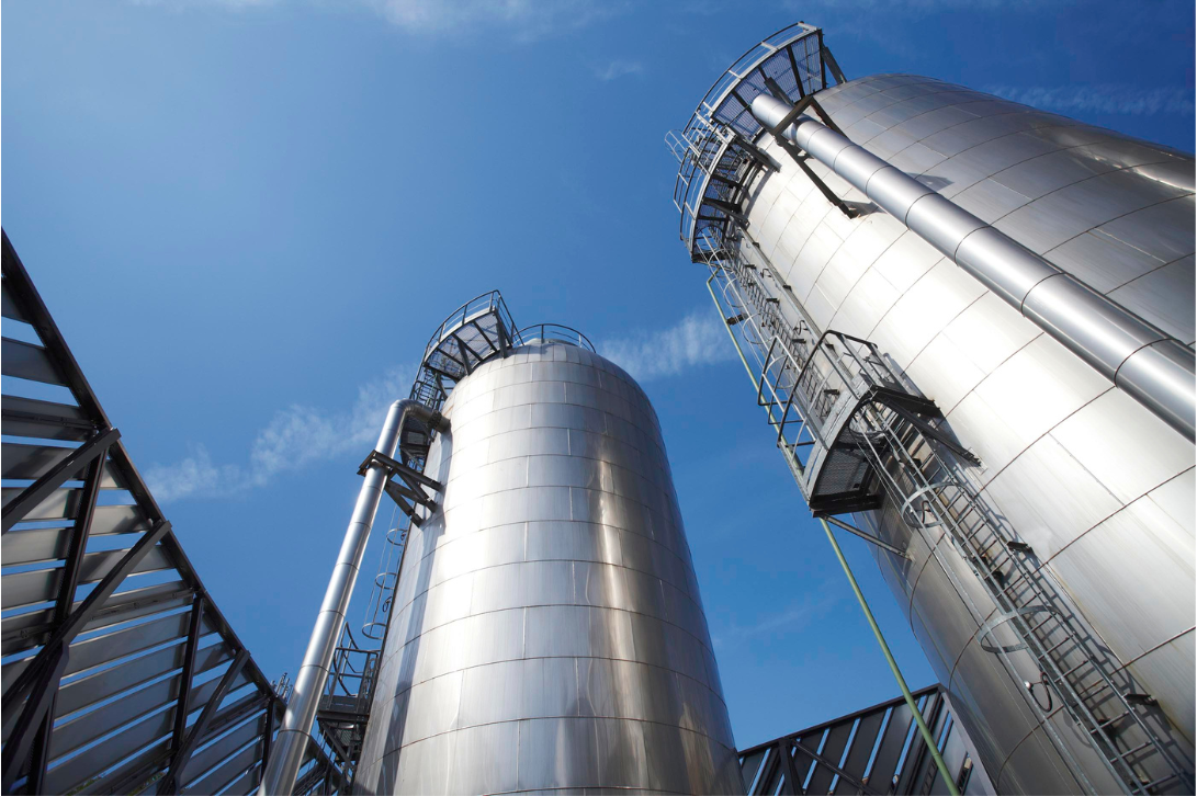 Accumulatori di calore in una centrale del teleriscaldamento